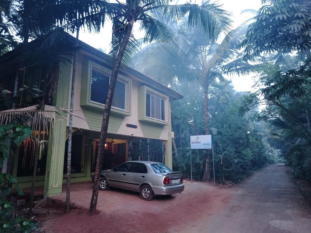 Oceanic Hotel Diveagar Bagian luar foto
